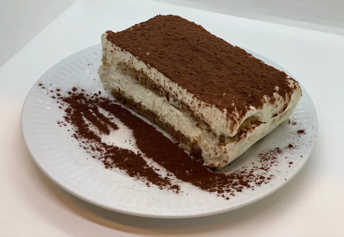 Hausgemachtes Tiramisù der Pizzeria Olbia